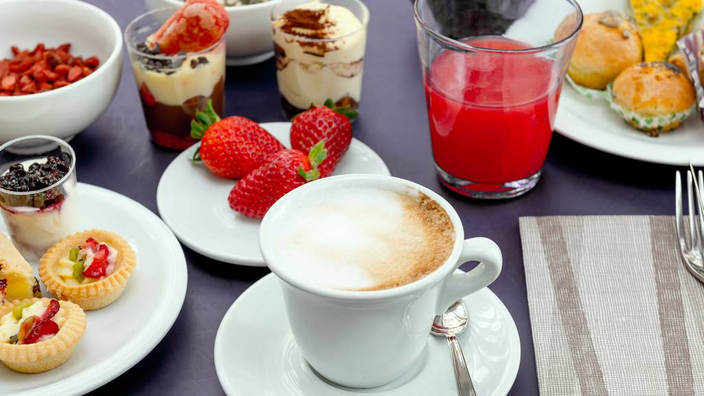 Hotel-Sovrana-Rimini-breakfast-26