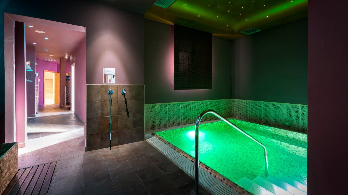 Hotel-Sovrana-Rimini-Re-Aqua-SPA-12