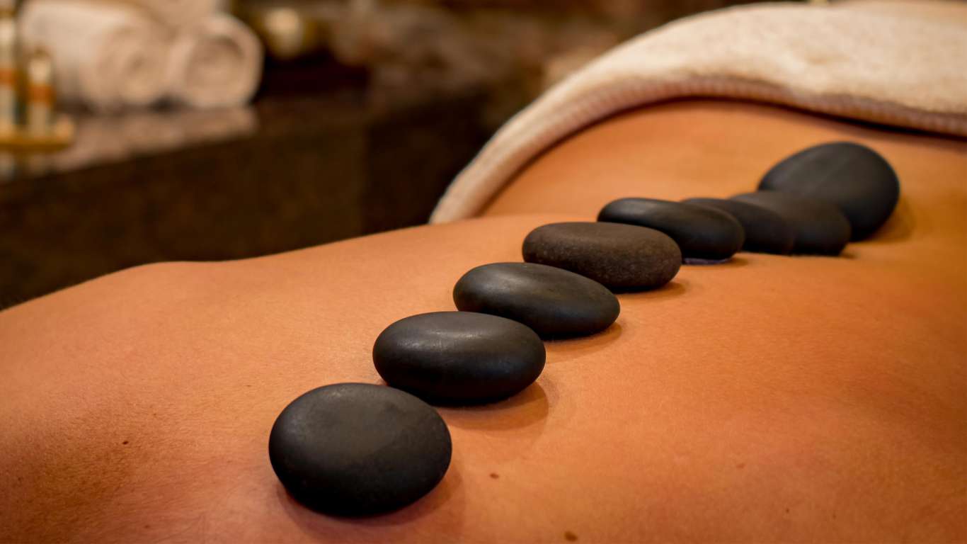 hotel-sovrana-rimini-spa-naturista-massaggi