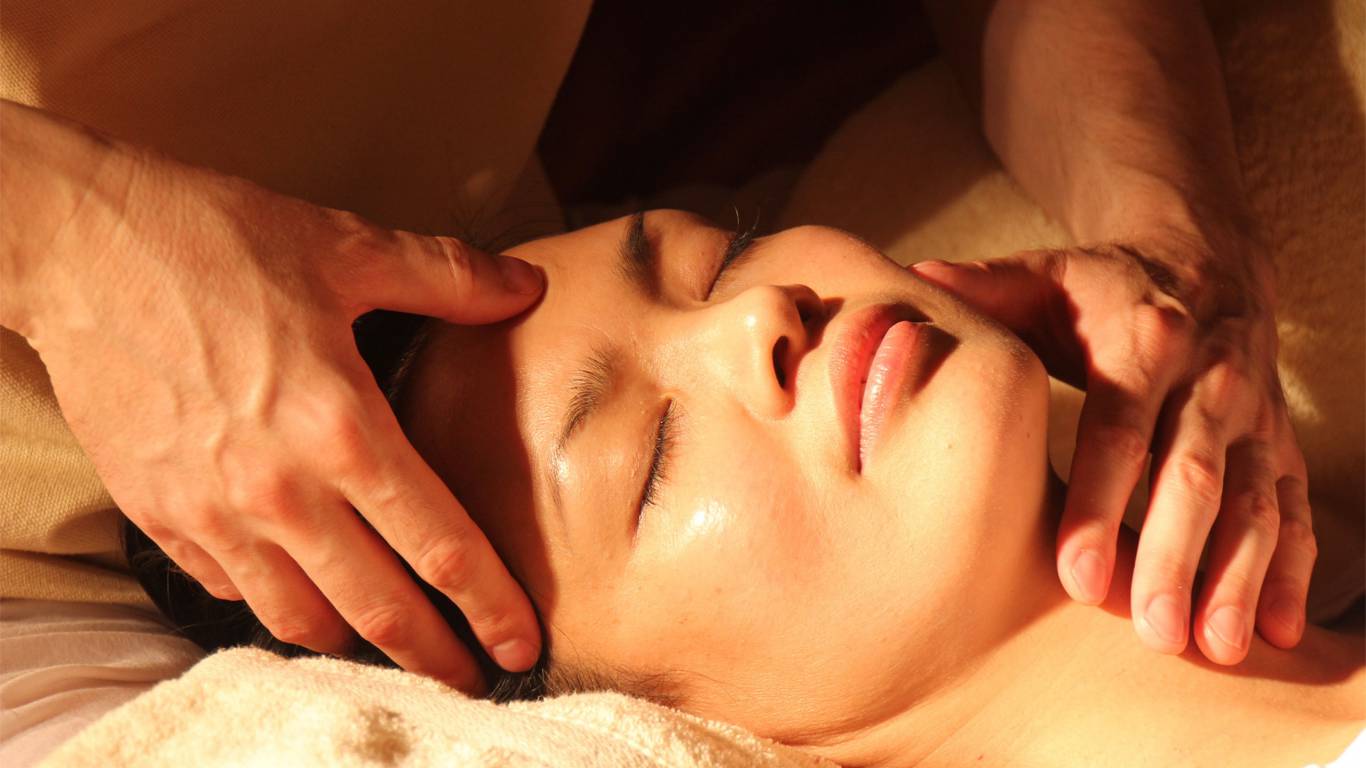 massaggi-watsu-hote-sovrana-rimini